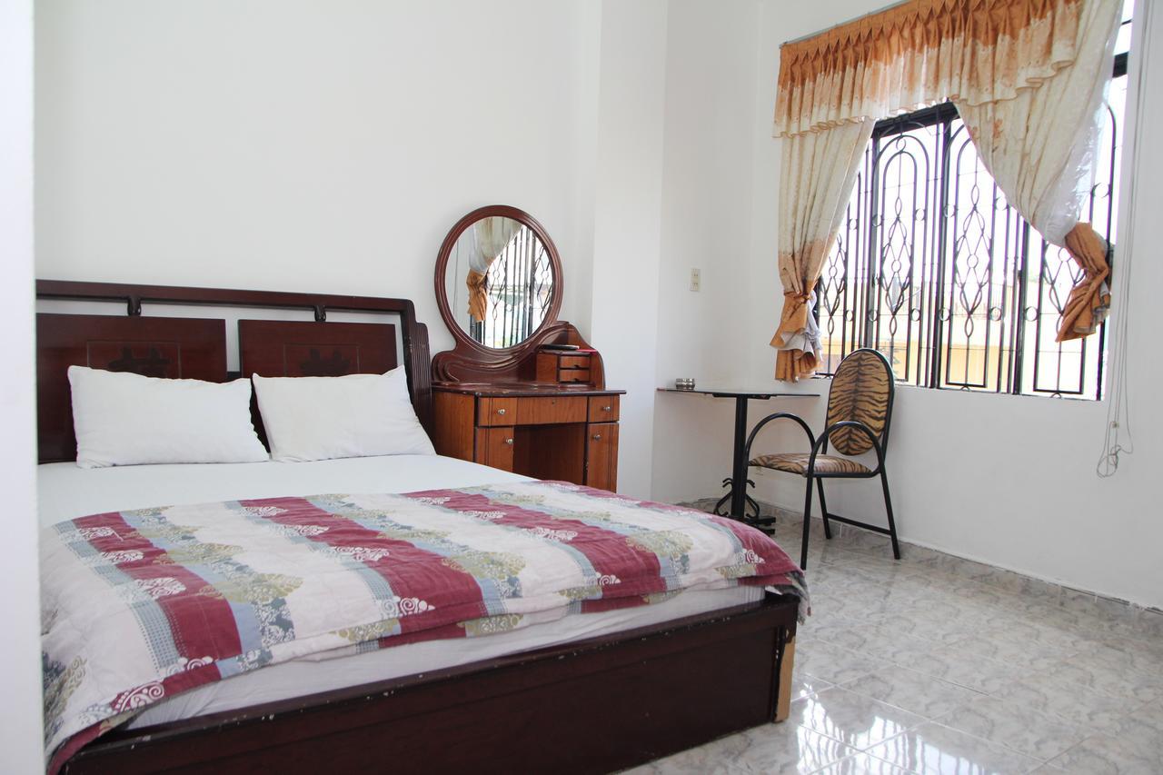 Ngan Long Hotel Thành Pho Ho Chí Minh Esterno foto