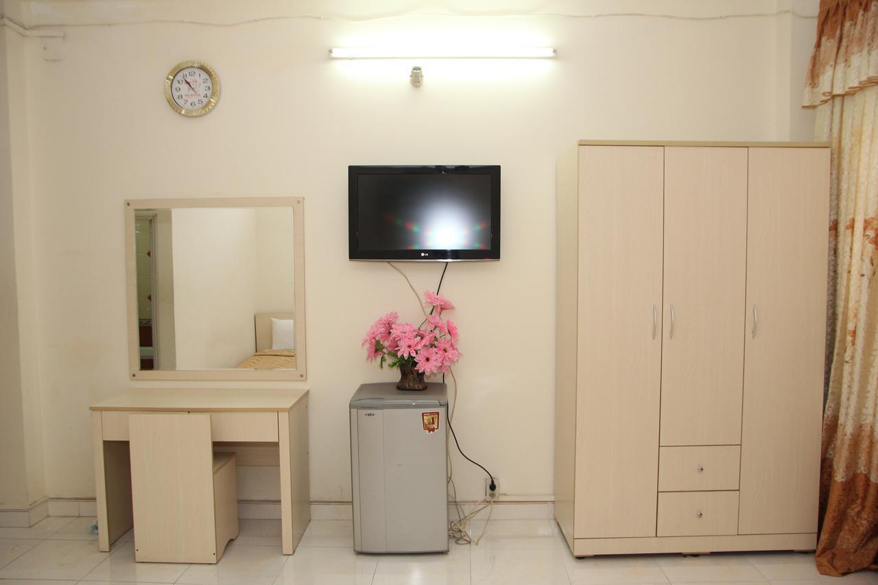 Ngan Long Hotel Thành Pho Ho Chí Minh Esterno foto